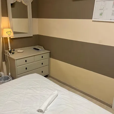 Hotel Tina 2*