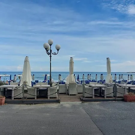 Hotel Tina Diano Marina