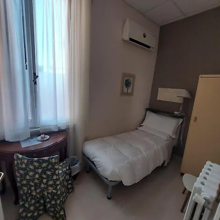 Hotel Tina 2*
