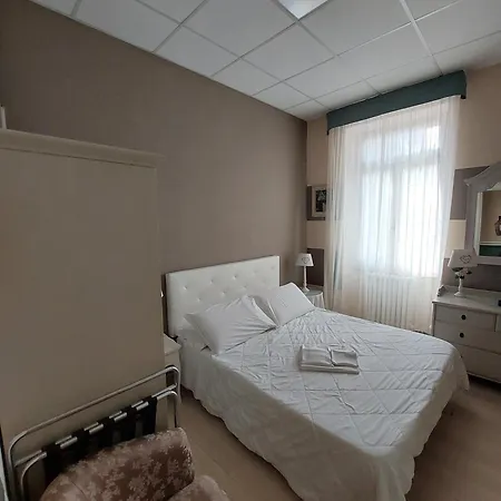 Hotel Tina 2*