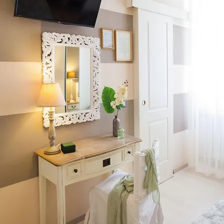 Tina Otel Diano Marina