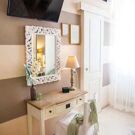 Hotel Tina 2*